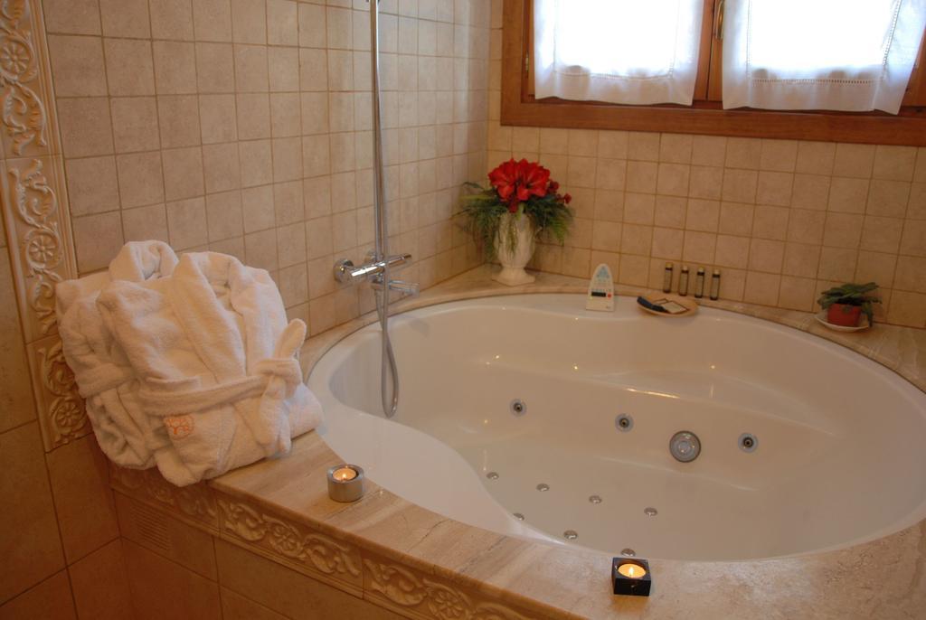 בנאסקה Hotel Selba D'Ansils מראה חיצוני תמונה